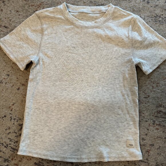 Vuori Ribbed Short Sleeve Tee – Women’s Size S (Heather Grey) - Picture 1 of 4